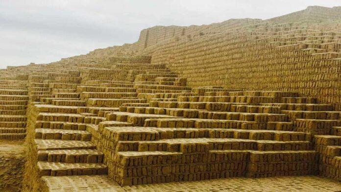 huaca pucllana lima miraflores